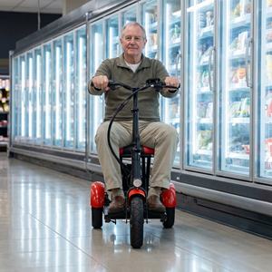 Scooter pliable léger et auto-équilibré avec pneus antidérapants pour les courses au supermarché - Product Image 2