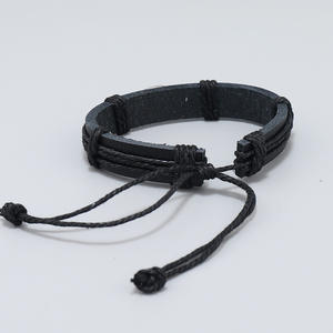 Bracelet <span class=keywords><strong>de</strong></span> <span class=keywords><strong>sport</strong></span> <span class=keywords><strong>Sac</strong></span> en cuir <span class=keywords><strong>Rugby</strong></span> Football américain Cadeaux pour filles garçons Bracelet réglable adulte Parfait pour cadeau <span class=keywords><strong>de</strong></span> <span class=keywords><strong>sport</strong></span> Noir - Product Image 5