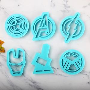 6 unids/set creativo galletas cortador sello portátil <span class=keywords><strong>vengadores</strong></span> Galleta de azúcar decoración DIY niños de suministros de cocina - Product Image 6