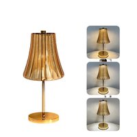 Lampe de table en plastique durable, écologique, de style européen, petite et luxueuse, avec base combinée, lampe de chevet, décoration intérieure moderne