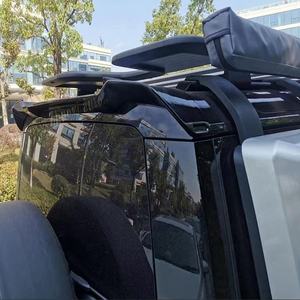 Alerón trasero de techo de coche de fábrica para <span class=keywords><strong>LAND</strong></span> <span class=keywords><strong>ROVER</strong></span> <span class=keywords><strong>Defender</strong></span> 90 110 2019 2020 2021 2022 2023 accesorio de ala piezas modificadas de fibra de carbono - Product Image 2