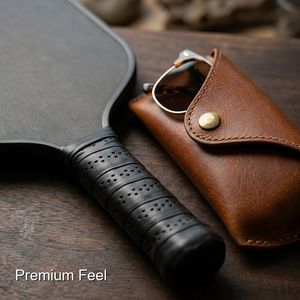 Maximiza el rendimiento del jugador con nuestra paleta de pickleball alargada y con absorción de impactos. - Product Image 2