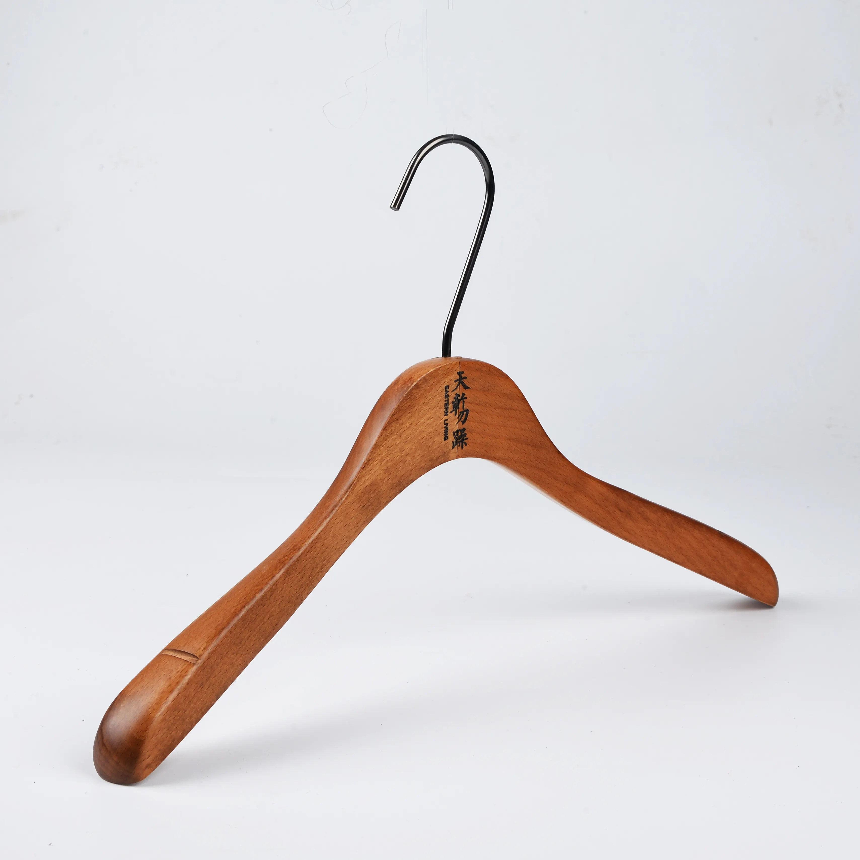 Wholesale luxury portable cost effective excellent quality clothes coat wall hanger