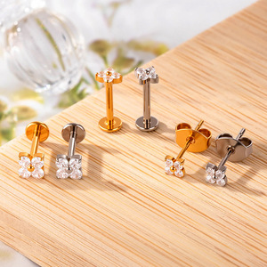 F136 titan hoa CZ Lip Piecing mũi <span class=keywords><strong>Stud</strong></span> và mũi Vòng đinh tán môi xuyên Medusa sụn cơ thể xuyên - Product Image 5