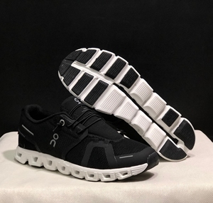 <span class=keywords><strong>Chaussures</strong></span> de sport respirantes en maille de haute qualité style Clouds 5 pour hommes et femmes, <span class=keywords><strong>chaussures</strong></span> décontractées de mode pour la gym et la marche - Product Image 3