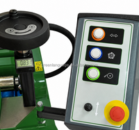 Broyeur à bobines Express Dual 3000MC avec système de serrage électrique et traversée automatique pour l'entretien des tondeuses à bobines. Prix de dépôt est de