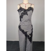 Nouvelle Collection Printemps 2026 – Ensemble Deux Pièces Chic et Féminin pour Femme : Top Cami en Dentelle Monochrome à Carreaux Vichy et Pantalon Droit – Vente en Gros