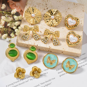 Juego de Aretes de Perlas con Lazo y Flores de Circonio Chapados en Oro de 18k al por Mayor para Mujer - Product Image 3