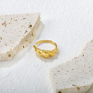 แหวนสแตนเลสสตีลสไตล์เรโทรสุดโรแมนติก ชุบทอง 18K PVD ดีไซน์เกลียวบิดแบบไม่สมมาตร ปรับขนาดได้ สำหรับผู้หญิง - Product Image 5