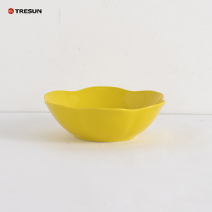 ชุดอาหารเย็นพอร์ซเลนสำหรับครัว ลายเคลือบเงาสีเหลือง รูปทรงไม่สมมาตร ปลอดภัยสำหรับไมโครเวฟ เป็นมิตรกับสิ่งแวดล้อม สไตล์ทันสมัย - Product Image 3