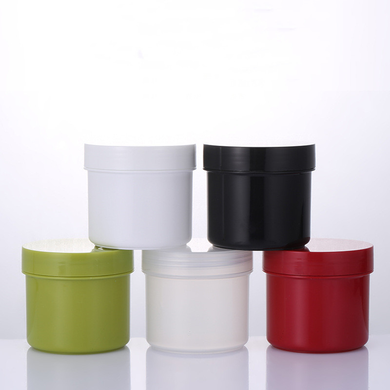Pots givrés de gommage de corps