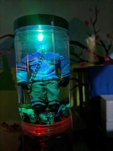 Lámpara de Resina con Figura de Personaje de Película de <span class=keywords><strong>Terror</strong></span>, Lámpara de <span class=keywords><strong>Agua</strong></span> Coleccionable de Jason Voorhees para Decoración del Hogar - Product Image 6