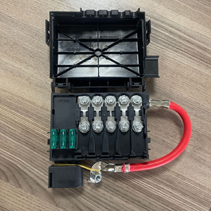 Boîte à fusibles du terminal de batterie pour VW Beetle Golf Jetta Bora <span class=keywords><strong>Audi</strong></span> <span class=keywords><strong>A3</strong></span> S3 Seat Toledo Skoda Octavia - 1J0937550A 1J0937617D 1J0937617A - Product Image 6