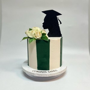 ท็อปเปอร์เค้กอะคริลิครูปนักเรียนพร้อมข้อความ "น้ำผึ้งและความหวาน" สำหรับตกแต่งในช่วงงานฉลองรับปริญญา - Product Image 4