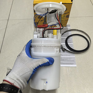 Hella pompa bahan bakar elektrik 16117195463, 16117295459 dengan Unit pengiriman bahan bakar untuk BMW X5 2007 08 09 2010 6 Cyl <span class=keywords><strong>3</strong></span>.0L mesin - Product Image 2