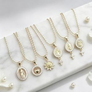 Collar con Cruz de la Virgen María en Oro de 18K con Circonitas Baguette para Mujer, Medalla Sagrada del Corazón de Jesús, Joyería Religiosa Católica al por Mayor - Product Image 2