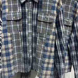 Camicia in Flanella da Uomo Personalizzata con Maniche Lunghe, Design con Inserti, Stampa Serigrafica, Strass Lucidi e Logo in Metallo Personalizzato - Product Image 5