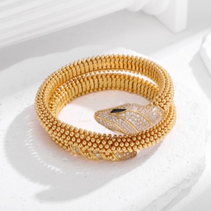 Conjunto de serpiente dorada Retro para mujer, diseño de cabeza de serpiente, conjunto con cadena de latón de circón, joyería de moda, regalo perfecto - Product Image 4