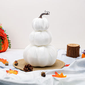 Tour de citrouilles artificielles personnalisée en velours et mousse, centre de table d'Halloween, modèle récolte d'automne, décoration empilable pour usage intérieur - Product Image 3