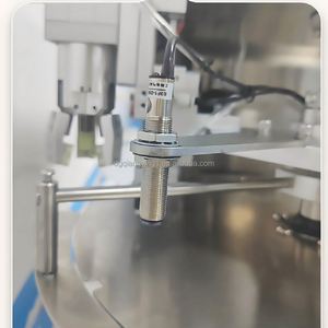 Máquina automática de llenado y tapado de detergente para ropa, máquina de llenado y tapado de agua para sobres de salsa de tomate, bolsas verticales y pouches. - Product Image 4