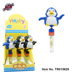 Vente chaude belle pingouin <span class=keywords><strong>shake</strong></span> et sifflet tube de bonbons animal <span class=keywords><strong>surprise</strong></span> cadeau bonbons jouets pour garçons et filles - Product Image 1