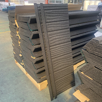 Tuile de toit solaire au design moderne, tuile de toit en métal revêtue de pierre avec zinc, spécifications personnalisées en usine / différents types