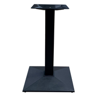 Pied de table carré incliné en fonte, support de table en métal à colonne unique avec pieds réglables pour table de restaurant