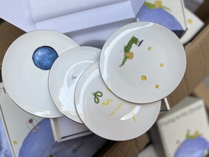 Western-style <b>Dinnerware</b> <b>Set</b> Ceramic Tableware Bone China Shallow Plates Gift Box Personal Use Present Dishwasher Safe - Product Image 4