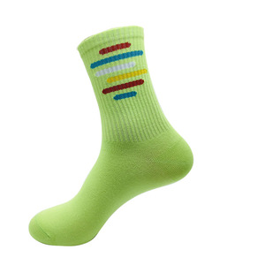 Jacquard Knit Crew Chaussettes à la cheville pour femmes et hommes - Product Image 1