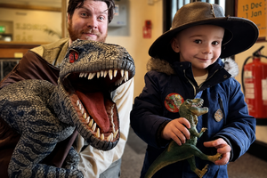 Costume de dinosaure sur mesure pour fête d'Halloween d'horreur, taille réelle, avec structure métallique et commande manuelle, pour parcs à thème intérieurs/extérieurs - Product Image 5