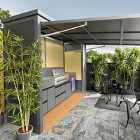 Module de Cuisine Extérieure Barbecue de Qualité Supérieure avec Four à Pizza et Grill, Armoire de Cuisine Extérieure en Acier Inoxydable avec Abri à Porte Électrique
