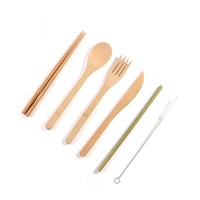 Ensemble de couverts portables en bambou pour l'extérieur : couteau, fourchette, cuillère, paille, baguettes – 6 pièces, design minimaliste