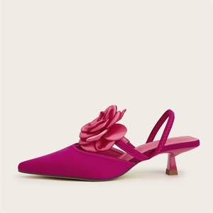 Mules de Tacón Bajo con Punta en Pico y Tira Trasera al Tobillo al por Mayor |   Tacones de satén con rosas florales en 3D, dulces y románticos, para bodas y fiestas, para <span class=keywords><strong>mujer</strong></span> - Product Image 5