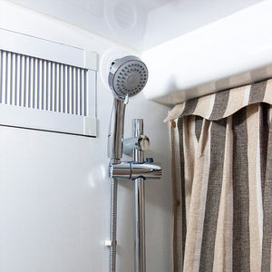 Nuevo estilo Venta caliente Marco de aleación de aluminio <span class=keywords><strong>Off</strong></span> <span class=keywords><strong>Road</strong></span> Trailer <span class=keywords><strong>Camper</strong></span> RV Van Camping Trailer 4X4 <span class=keywords><strong>Camper</strong></span> Trailer para 2 personas - Product Image 4