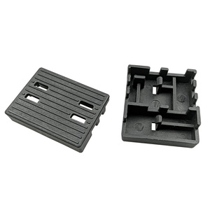 Entretoise d'installation de fenêtre en plastique rigide Xinghao 43x39x13mm 47x35x9mm pour profilé aluminium - Product Image 1