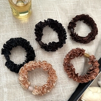 Gerüschtes Haargummi im koreanischen Stil in Milchtee- und Kaffeefarben – Süßes, schlichtes Haarschmuck für den Valentinstag
