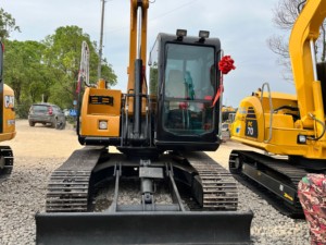 รถขุดไฮดรอลิกแบบตีนตะขาบ Sany SY95C มือสอง ปี 2024 เครื่องยนต์มิตซูบิชิ พร้อม PLC แบริ่ง เกียร์ปั๊ม มอเตอร์ และเกียร์บ็อกซ์ 7 ตัน ลดราคาพิเศษ - Product Image 4