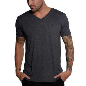 Camisetas Personalizadas 2025 100% Algodón con Cuello en V para Hombre, Secado Rápido, Lisas, de Color Sólido, Entrega Rápida - Product Image 2