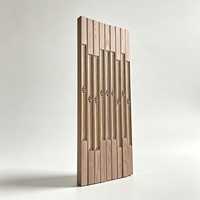 Balustre d'escalier en bois massif avec motif floral sculpté, décoration d'escalier