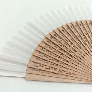 Éventail pliant en bois ajouré 23 cm, logo personnalisé, art populaire peint, écologique, cadeau de mariage, éventail pour femme, décoration de danse - Product Image 5