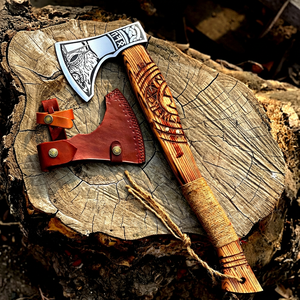 Hache de Bûcheron Forgée à la Main, Lame en Acier à Haute Teneur en Carbone, Manche en Bois, Lame de 3 5/8 pouces, Étui en Cuir, Garantie de 3 Ans - Product Image 1