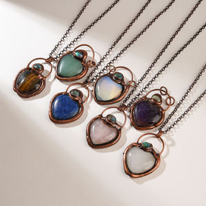 Collar con colgante de bronce en forma de corazón de cuarzo rosa de ópalo natural Vintage para uso diario de mujer, regalo - Product Image 1