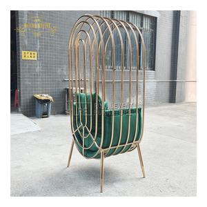 Nouvelle conception <span class=keywords><strong>de</strong></span> chaise <span class=keywords><strong>de</strong></span> banquet <span class=keywords><strong>de</strong></span> mariage en forme <span class=keywords><strong>de</strong></span> <span class=keywords><strong>cage</strong></span> à oiseaux dorée, canapé trône en acier inoxydable - Product Image 4