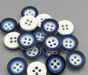 12.5mm đen cạnh nhiều lớp áo sơ mi giản dị nút nhựa <span class=keywords><strong>ABS</strong></span> có thể giặt 4 lỗ Giao hàng nhanh đầy màu sắc trẻ em tự làm thủ công - Product Image 2