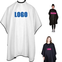 Cape Salon Grosir Logo Custom Hitam Putih, Leher Dapat Disesuaikan, untuk Penata Rambut Wanita Pria, Klien Barbershop, Kain Anti Air