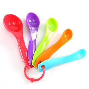 Factory wholesale colored measuring spoons and cups, plastic measuring spoons and cups with graduations, five-piece baking tool - Product Image 1