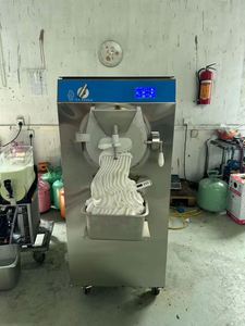 Mini-machines à glaces économiques pour la fabrication de snacks et de nourriture de rue, idéales pour les petites entreprises, les moyennes et grandes entreprises, et pour le démarrage du commerce à domicile en Inde. - Product Image 3