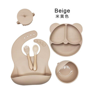 Juego de utensilios de silicona al por mayor para alimentación de bebés: cuchara y tenedor suaves con chupete, babero, plato y tazón sin BPA - Product Image 6