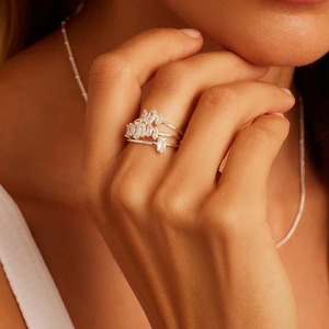 Anillo de Plata de Ley S925 con Incrustaciones de Diamantes Irregulares en Forma de Azúcar, con Patrón Geométrico Minimalista, Estilo Versátil - Product Image 3