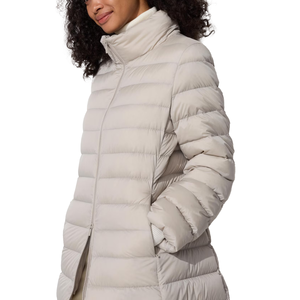 Nouveautés Manteaux longs d'hiver en duvet léger et surdimensionné pour femmes Doublure antistatique avec logo personnalisé. Enlever les vestes à capuche pour femmes - Product Image 2